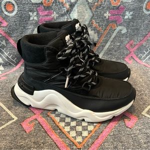 SOREL Kinetic RNEGD Waterproof Winter Lace Up Boots Women's size 8 Black